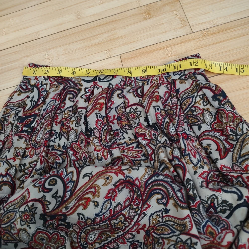Vintage tan and red paisley print pleated skirt - Picture 6 of 9